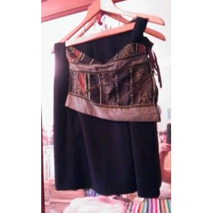 Jupe Noire Tissu Vert Brodé Baba Cool 40 L Poussière D Étole. - Occasion
