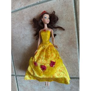 Poup&eacute;e Disney Princesse Belle - La Belle et le Bete robe soir&eacute;e jaune - Occasion