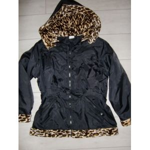 Veste Noire 44 Avec Capuche Fourrure Imitation Léopard - Occasion