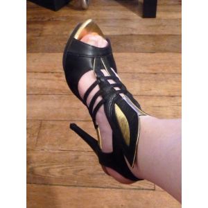 Escarpins Ouverts Compens&eacute;s En 100% Cuir Noir Et Or- Pointure 37- Pring Paris - Occasion