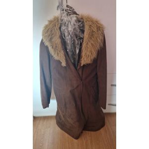 Manteau En Daim (Pour Femme) - Taille S - Peu Porté - Zhongyili (Manteau Vendu Seul Sans Notice Ni Emballage) - Occasion