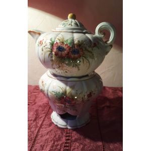 Tr&egrave;s Jolie Th&eacute;i&egrave;re En Porcelaine D&eacute;cor Floral Sur Chauffe-Plat, Hauteur 23 Cm, Largeur 18,5 Cm Sign&eacute;G. Borsato - Occasion