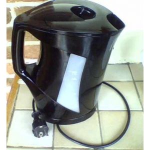 Bouilloire électrique sur socle aveccordon électrique - Domedia noire - Niveau d'eau visible - 1,7 litre , Ref KE7700 ,2200w , 230v ,50hz - Témoin lumineux de mise en marche - Occasion