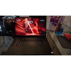 Razer Blade 15 - 15" Intel Core i7-10875H - 2.3 Ghz - Ram 16 Go - DD 2 To - Occasion