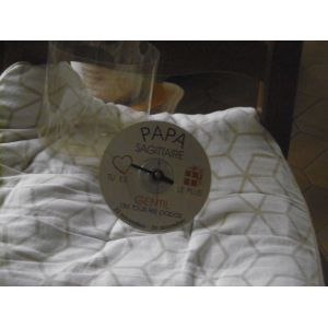 horloge pendulette forme CD fond argenté signe SAGITTAIRE - Occasion