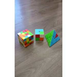 Rubik's Cube Family 2×2-Family 4×4-Pyramide 3×3 - Occasion