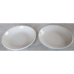 Deux Coupelles Blanches En Céramique Diamètre 10cm - Porcelaine Anglaise Churchill Supervitrified Hotelware Bs 4034 Made In England - Occasion