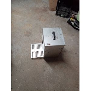 Vends Petite Mangeoire Pour Volailles - Occasion