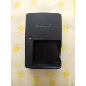 Chargeur Sony BC-CSGE - Occasion