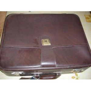 Ancienne Valise Tout En Cuir - Occasion