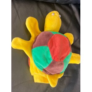 Doudou peluche main tortue jaune vert rouge et marron marionnette vintage 21cm - Occasion