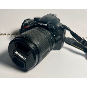 Nikon D3200 24.2 mpix Noir + Objectif Nikon AF-S DX VR ED 18 - 105 mm f/3.5 - 5.6 série G - Occasion