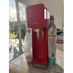 SodaStream mod&egrave;le source m&eacute;tal - Occasion