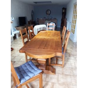 Table Monast&egrave;re Avec Sept Chaises Tr&egrave;s Bon &Eacute;tat. - Occasion