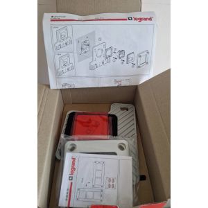 Prise pour v&eacute;hicule Green'up by Legrand - 077897 - Occasion