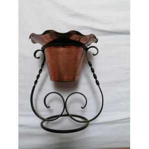 Cache-pot en cuivre sur pied, Marque Delalande Villedieu - Occasion