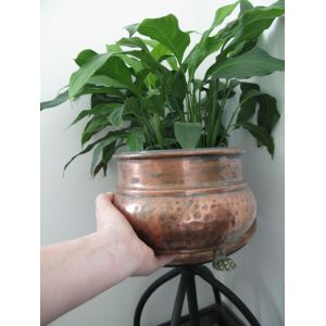 Cache pot en cuivre, pattes de lion en laiton TBE marmite chaudron - Occasion