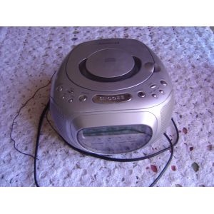Radio réveil portative AM - FM - Occasion