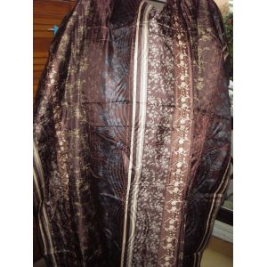 Plaid Réversible Façon Boutis Cosy Chic Becquet,Marron ,Motifs Floraux Imprimés Animés De Piquages ,Dimensions :140 X 160 Cm ,100% Polyester ,Dessus Imprimé ,Dos Uni ,Bords Biais ,Finitions Vagues - Occasion