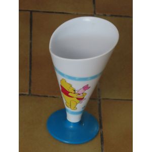 Verre &Agrave; Pied / Coup &Agrave; Glace En Plastique Winnie L'ourson - Occasion