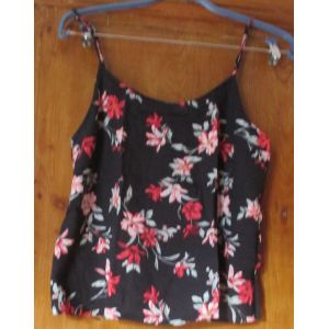 Débardeur Fines Bretelles Réglables Divided De H & M - Fond Noir Avec Fleurs Rouges Et Roses Et Leur Feuillage - Taille 38 -- 100%Viscose - Occasion