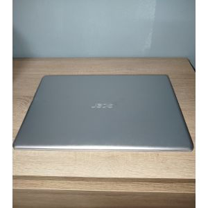 Acer Swift SF113-31 - 13.3" Intel Pentium N4200 - 1.1 Ghz - Ram 4 Go - SSD 128 Go - Occasion