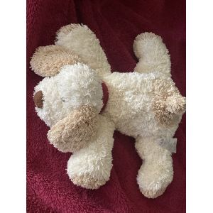 Doudou peluche chien allong&eacute; blanc et marroncollier rouge os blanc marks&spencers 20cm - Occasion