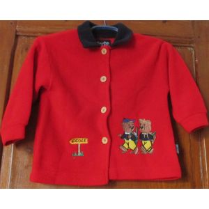 Gilet/Petite Veste Enfant Aspect Courtelle-Rouge Avec Col Bleu Marine-Fermeture Par 4 Boutons-Application De 2 Nounours Avec Cartables Se Dirigeant Vers Un Panneau École-Marque Artik-Taille 2/3ans - Occasion