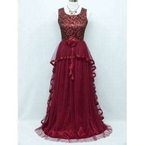 Neuve Robe En Satin Rouge Et Or Doré T 40 42 + Voile - Occasion