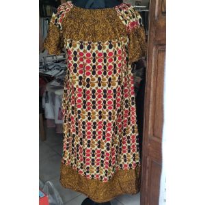 Belle Robe À Dominante Marron Clair Avec Fronces Au Cou Et Poches Hitarget Wax Block Print Coton Taille L À Xl Dimensions De Haut En Bas 110cmm Robe Africaine - Occasion