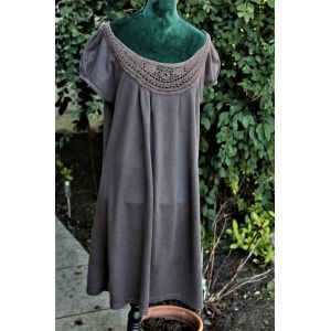 Robe Courte Promod Marron &Agrave; L'encolure En Macram&egrave;.&Eacute;tiquette Coup&egrave;e Mais 40. - Occasion