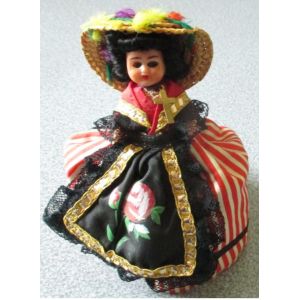 Ancienne poup&eacute;e folklorique de collection Provence-mini poup&eacute;e habill&eacute;e d'une jupe ray&eacute;e rouge/blanc, fichu rouge, tablier noir fleuri,chapeau de paille-hauteur totale 11cm (ses jambes sont d&eacute;tach&eacute;es) - Occasion