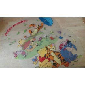 Deux Sets De Tables Ovales Transparents Avec Winnie L¿Ourson Et Ses Amis (Tigrou/Porcinet/Bourriquet)-Inscriptions En Anglais : Happy Windsday Et Let¿S Bee Friends-44x30cm - Occasion