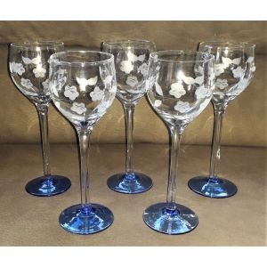 5 Verres À Vin Blanc À Pied Bleu Décoré De Fleurs Sérigraphiées - Occasion