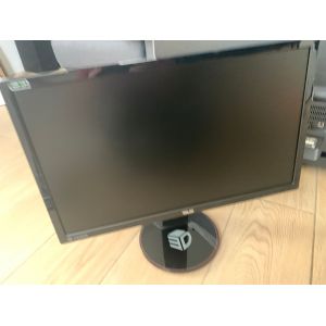ASUS VG248QE Moniteur Gaming - 24'' FHD (1920x1080), 1 ms, jusqu'à 144 Hz, compatible vision 3D - Occasion