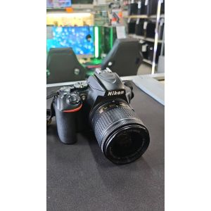 Reflex nikon D3500 &#43; 18 - 55MM (manque caoutchouc du viseur) - Occasion