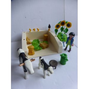 Playmobil Fermi&egrave;re Avec Vache Et Veau, Poule Et Poussins + Accessoires Pour Ferme Ou Maison - Occasion