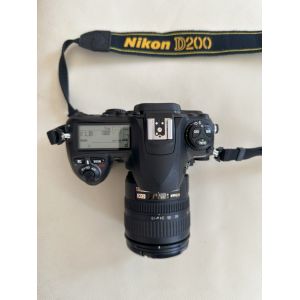 Nikon D200 10.2 Mpix + Objectif Nikon AF-S DX 18-70mm - Noir - Occasion