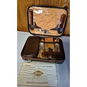 Trousse de toilette vintage en cuir Collection SOCO n&eacute;cessaire toilette voyage annee 50/60 - Occasion