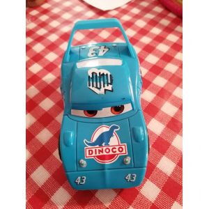 Voiture Dinoco Mcqueen. Cars. Disney Pixar. Mattel 2005. Fonctionne avec 3 piles 1,5 V LR6AA. Fait un bruit de moteur au d&eacute;marrage. 14 cm sur 8.5 cm.. - Occasion