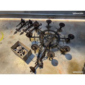 Lustre Candélabre Brutaliste Vintage En Fer Forgé 8 Lumières Avec 3 Appliques Fabrication Main Pièces Unique Forge - Occasion