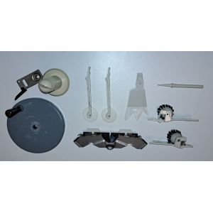 Gros Lot De 10 Accessoires Pour Machine &Agrave; Tricoter Bobinoir, Roulettes Descente Mailles Brosses Chariots ... Pour Machine Singer Phildar Passap Superba Toyota Brother Empisal Accessoires - Occasion