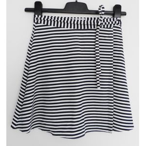 Mini Jupe Portefeuille Ray&eacute;e Blanc Cass&eacute; Et Bleu Marine. Pimkie. Polyamide. Polyester. Taille 36 - Occasion