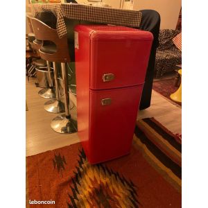 R&eacute;frig&eacute;rateur vintage Merax 92L, cong&eacute;lateur -27C &agrave; 13C, design r&eacute;tro, rouge, classe &eacute;nerg&eacute;tique D - Occasion