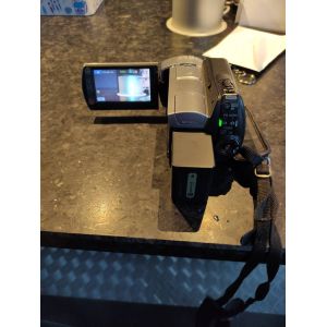 Sony Handycam DCR-SR75E - Cam&eacute;scope - 1070 KP - 25x zoom optique - Carl Zeiss - HDD 60 Go - carte Flash - Occasion