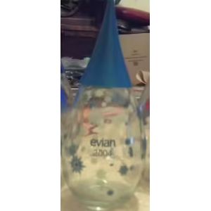 Bouteille - Mill&eacute;sime - " Evian 2004 " - Vide - 100 cl - Occasion