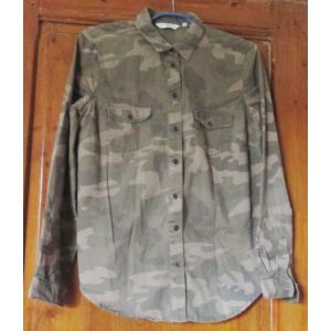 Chemise/Veste Beige/Kaki Pour Femme Style Militaire-Col À Pointes-Boutons Métalliques-2 Poches Poitrines-Pans Avant Arrondis-Manches Longues Boutonnées-Marque New Look Taille 38-100%Coton-Non Doublée - Occasion