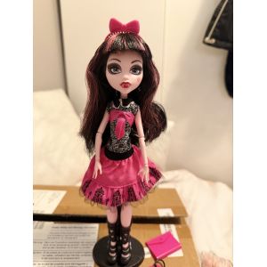 Poup&eacute;e Monster High Draculaura Picture Day 2012 Mattel - Occasion