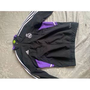 Veste Real Madrid Taille S Couleur Noir Blanc Violet Neuf - Occasion