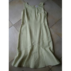 Robe Vert Anis Taille 40 Marque Armand Thiery Affinites - Occasion